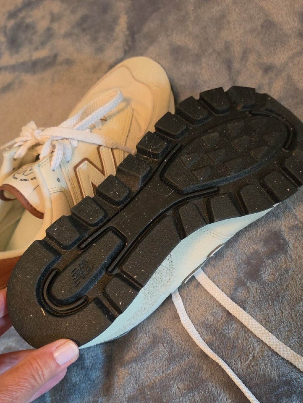 New Balance Womens Beige and Blue Retro Running Sneakers - Picture 5 of 7